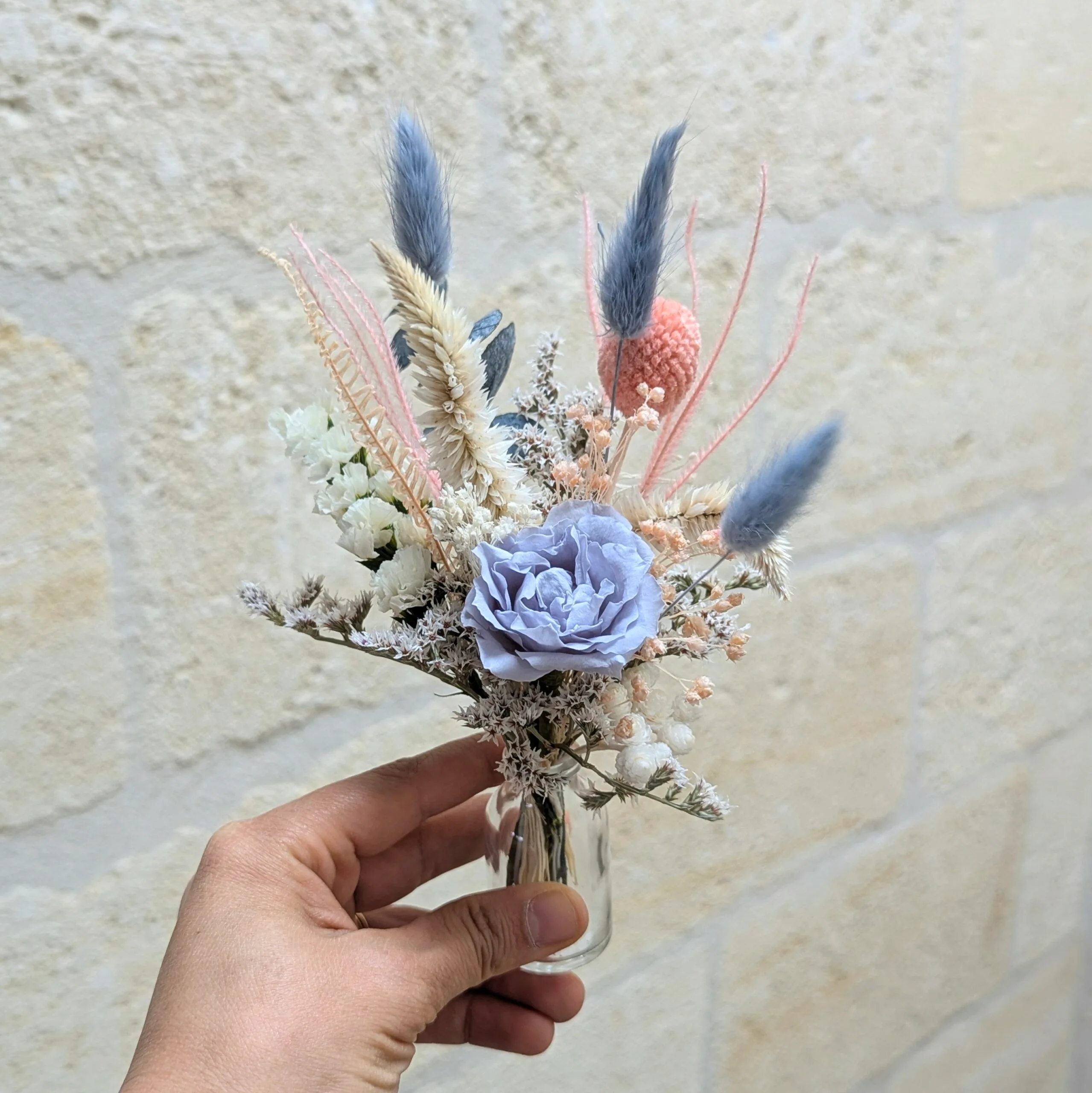 Mini bouquet de fleurs stabilisées pour décoration de table évènementielle, Pauline – Image 2