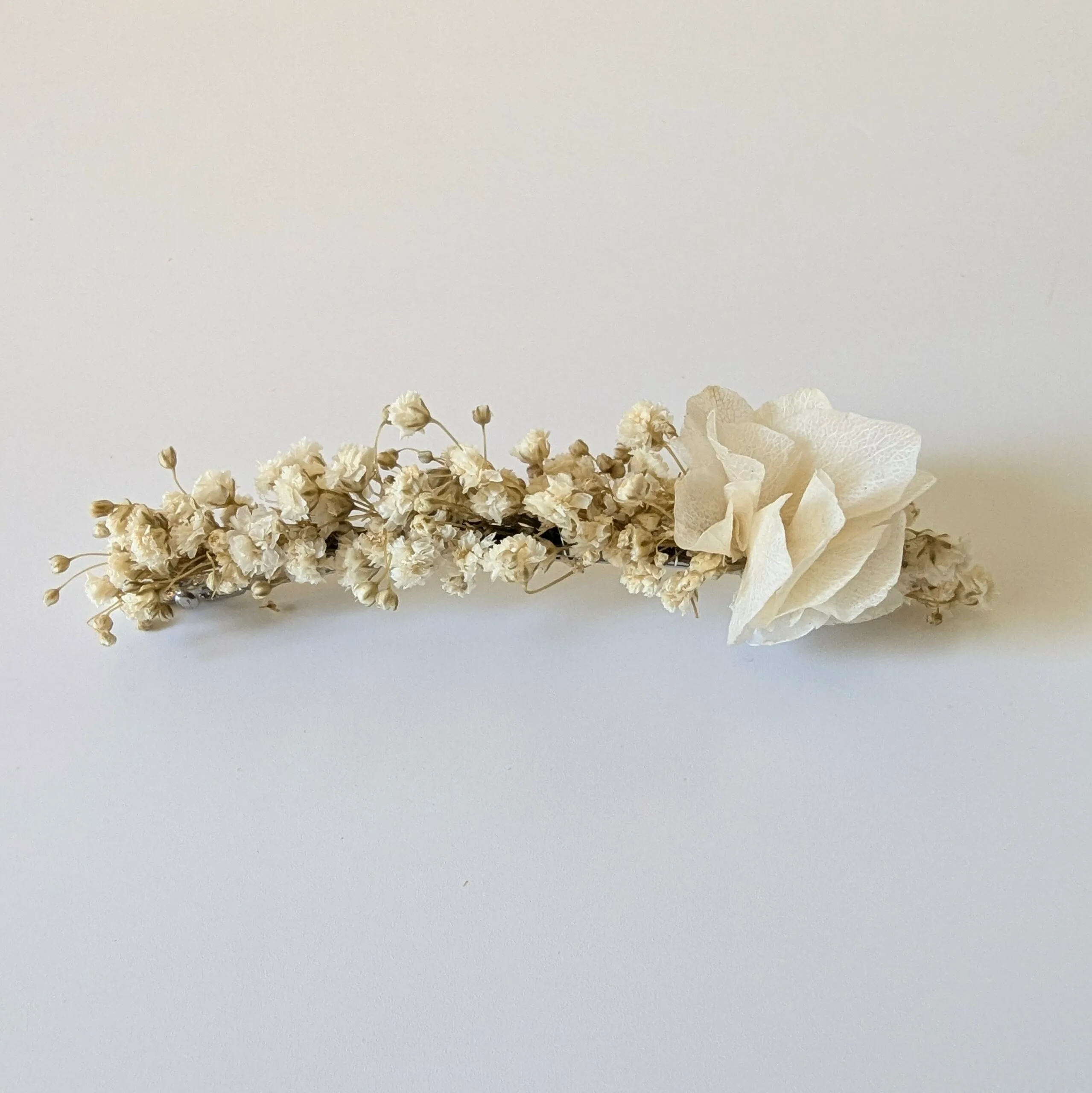 Barrette à cheveux ornée de gypsophile stabilisée, Alma – Image 2