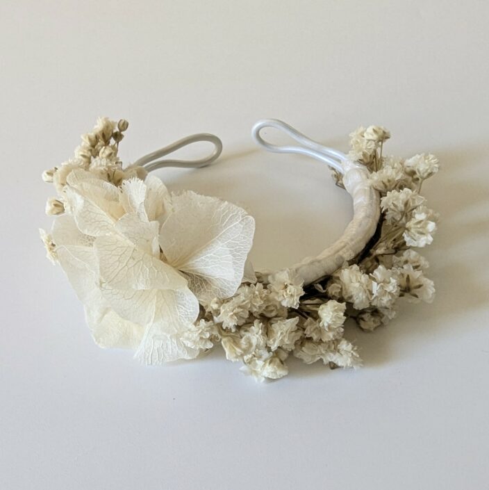 Bracelet artisanal en gypsophile stabilisée blanc ivoire, Alma – Image 4