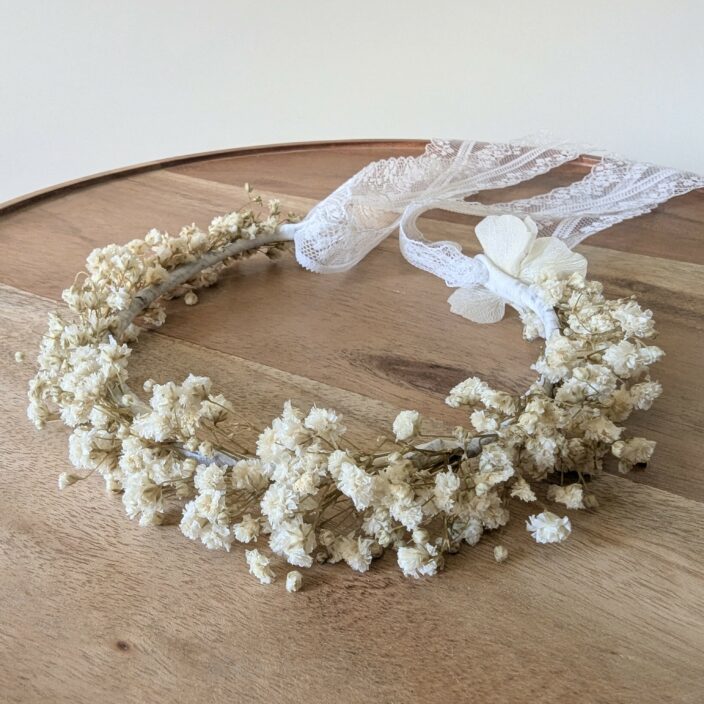 Demi-couronne de cheveux en gypsophile stabilisée blanc ivoire, Alma – Image 2