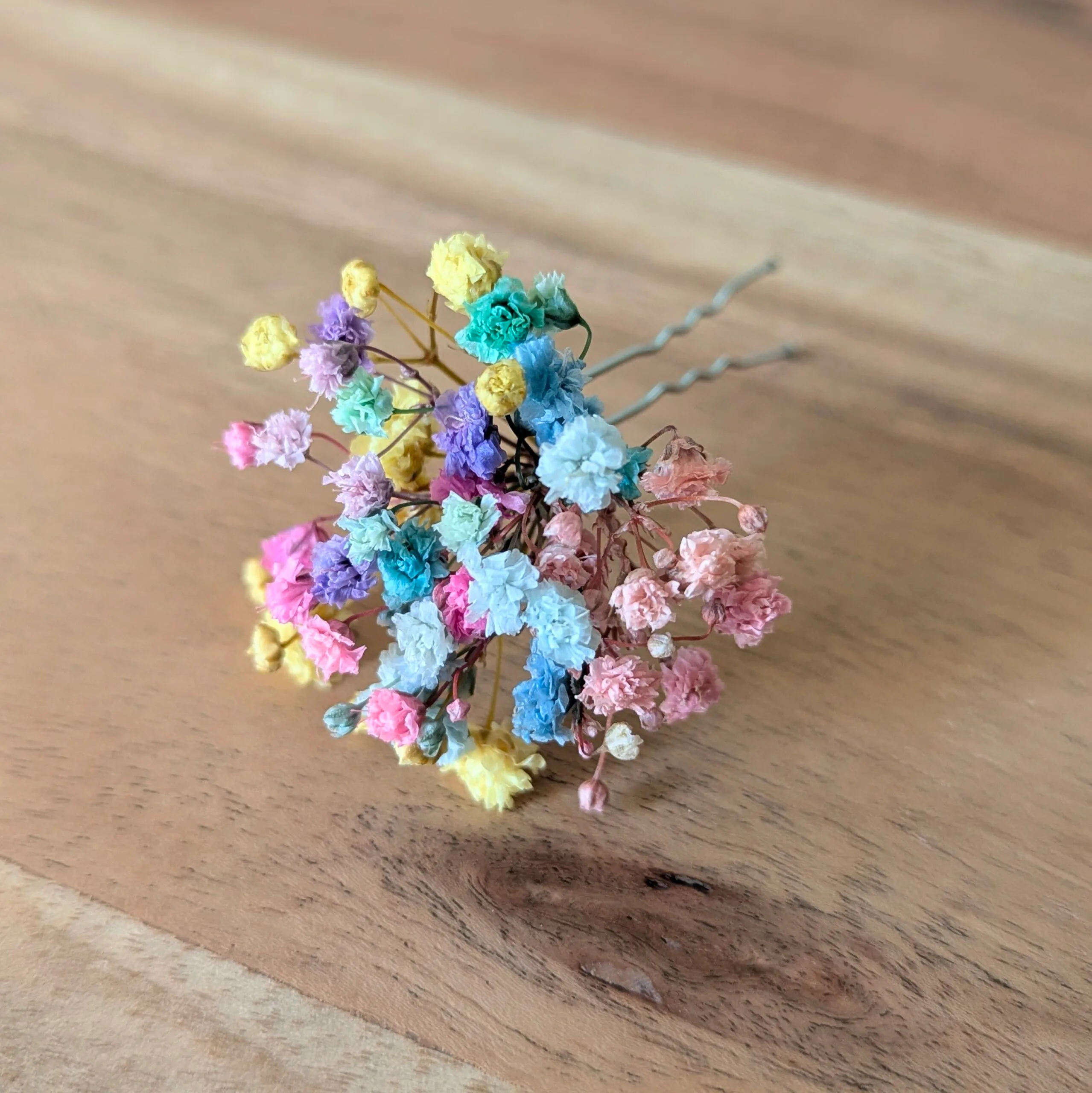 Épingle à cheveux ornée de gypsophile stabilisée multicolore, Felicia – Image 3