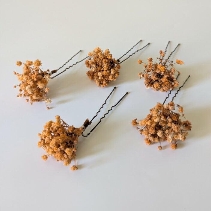 Épingle à cheveux ornée de gypsophile stabilisée orange, Hortense