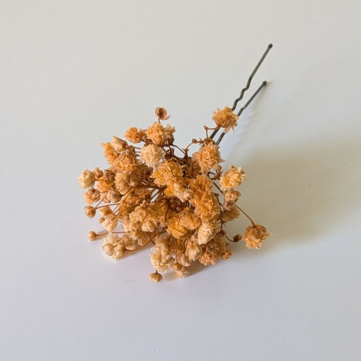 Épingle à cheveux ornée de gypsophile stabilisée orange, Hortense – Image 3