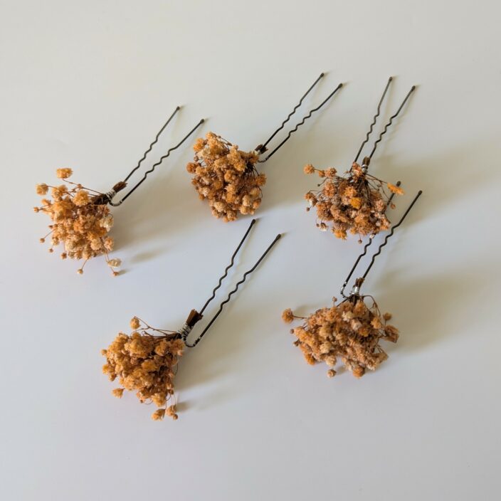Épingle à cheveux ornée de gypsophile stabilisée orange, Hortense – Image 4