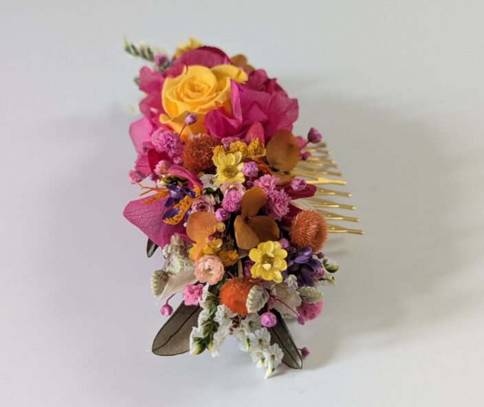 Peigne à cheveux fleuri pour coiffure de mariage en fleurs stabilisées, Diane – Image 2