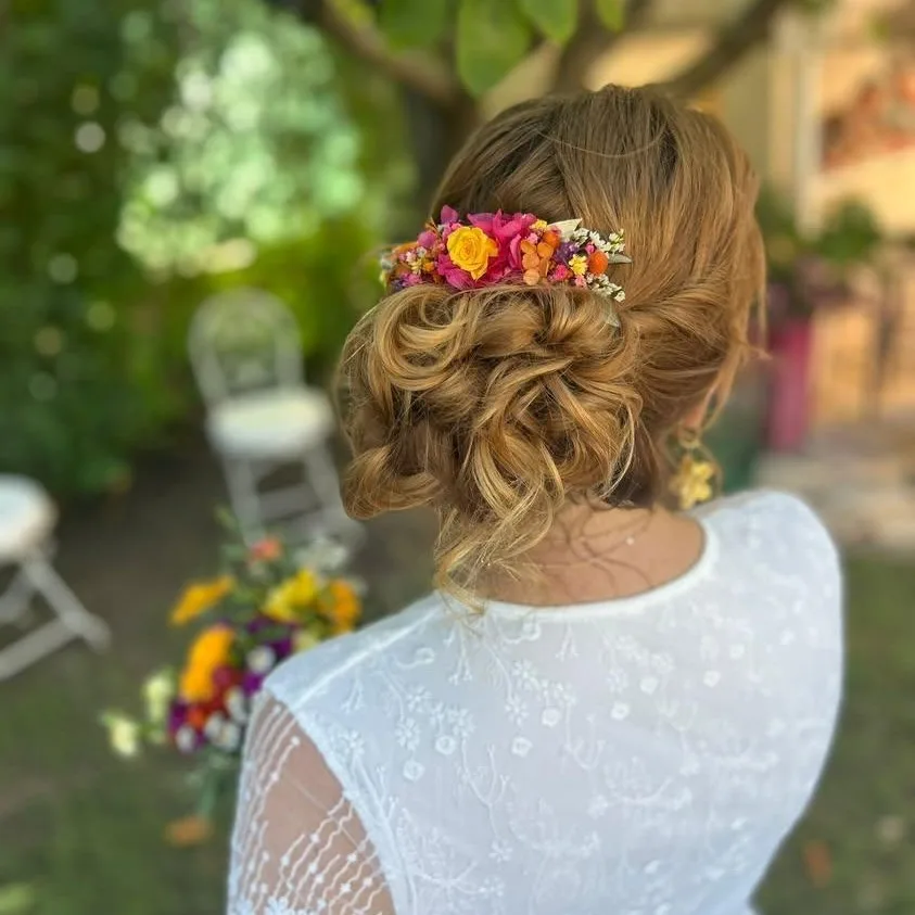Peigne à cheveux fleuri pour coiffure de mariage en fleurs stabilisées, Diane – Image 4