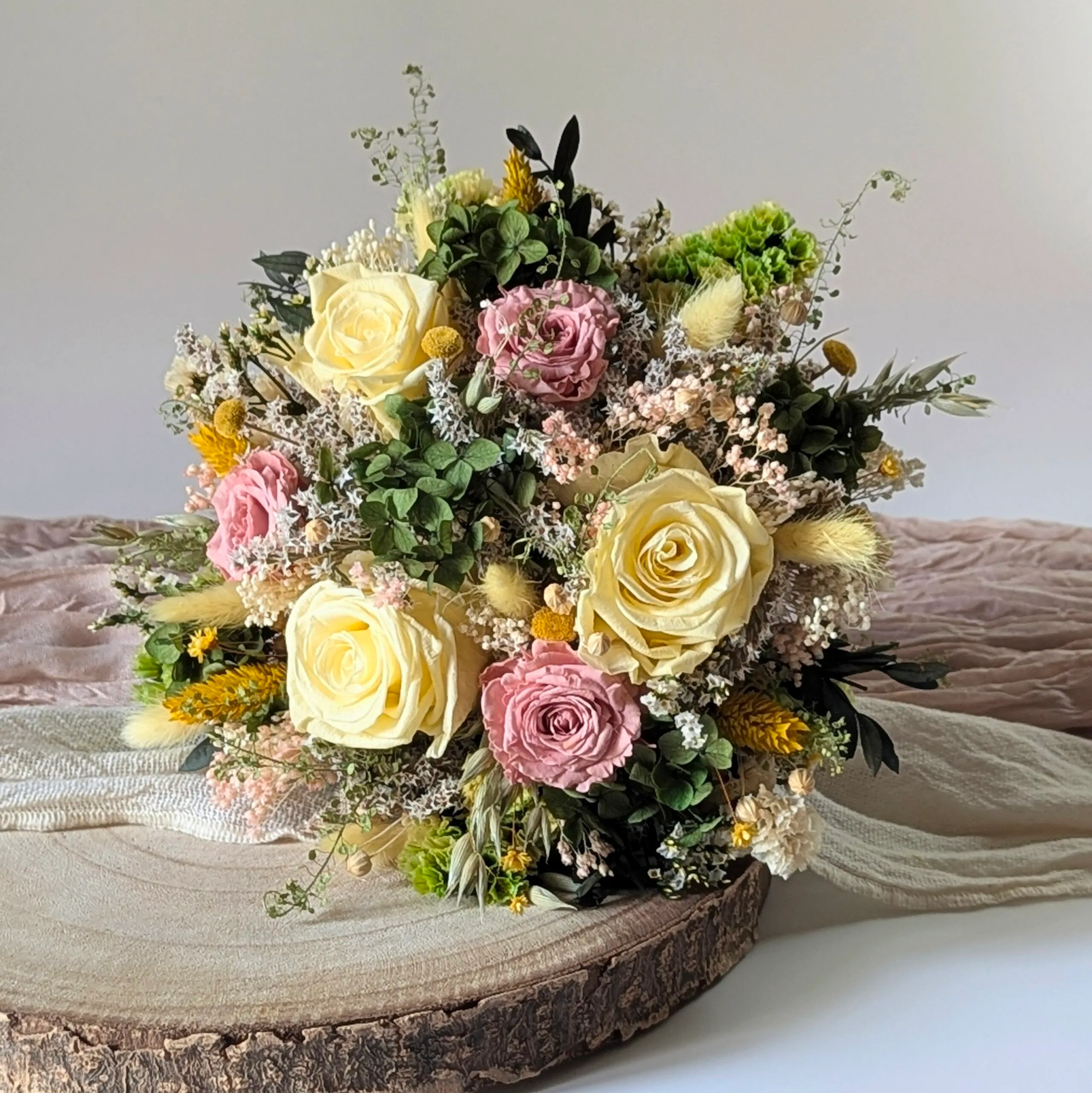 Bouquet de mariée en fleurs stabilisées & roses éternelles, Madeleine – Image 4