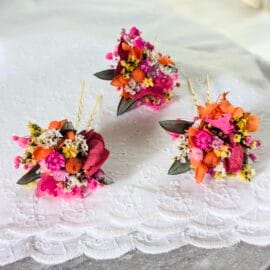 Épingle à cheveux ornée de fleurs stabilisées aux tonalités lumineuses, Diane